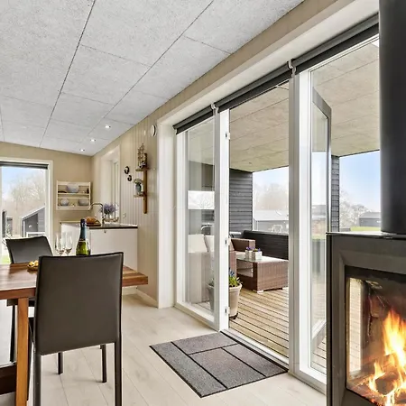 Three-bedroom In بيت للعطل هادرسليف