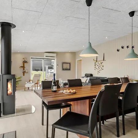 Holiday home Amazing In With Kitchen Haderslev