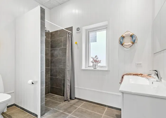 Three-bedroom In بيت للعطل