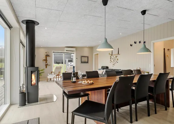 بيت للعطل Three-bedroom In هادرسليف